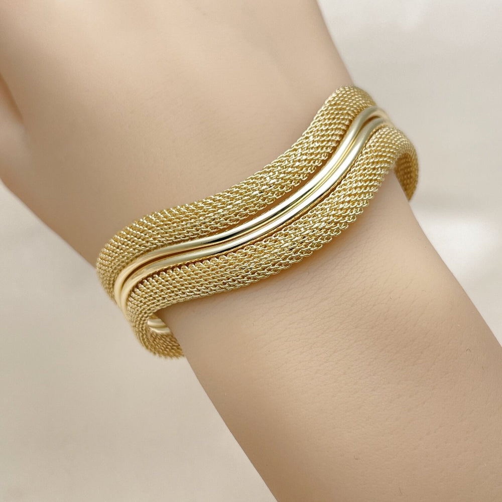 Oro Laminado Individual Bangle, Gold Filled Style Hollow Design, Polished, Golden Finish