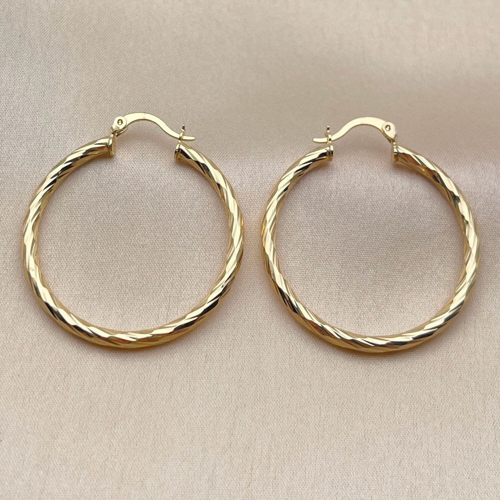 Oro Laminado Large Hoop, Gold Filled Style Hollow Design, Diamond Cutting Finish, Golden Finish