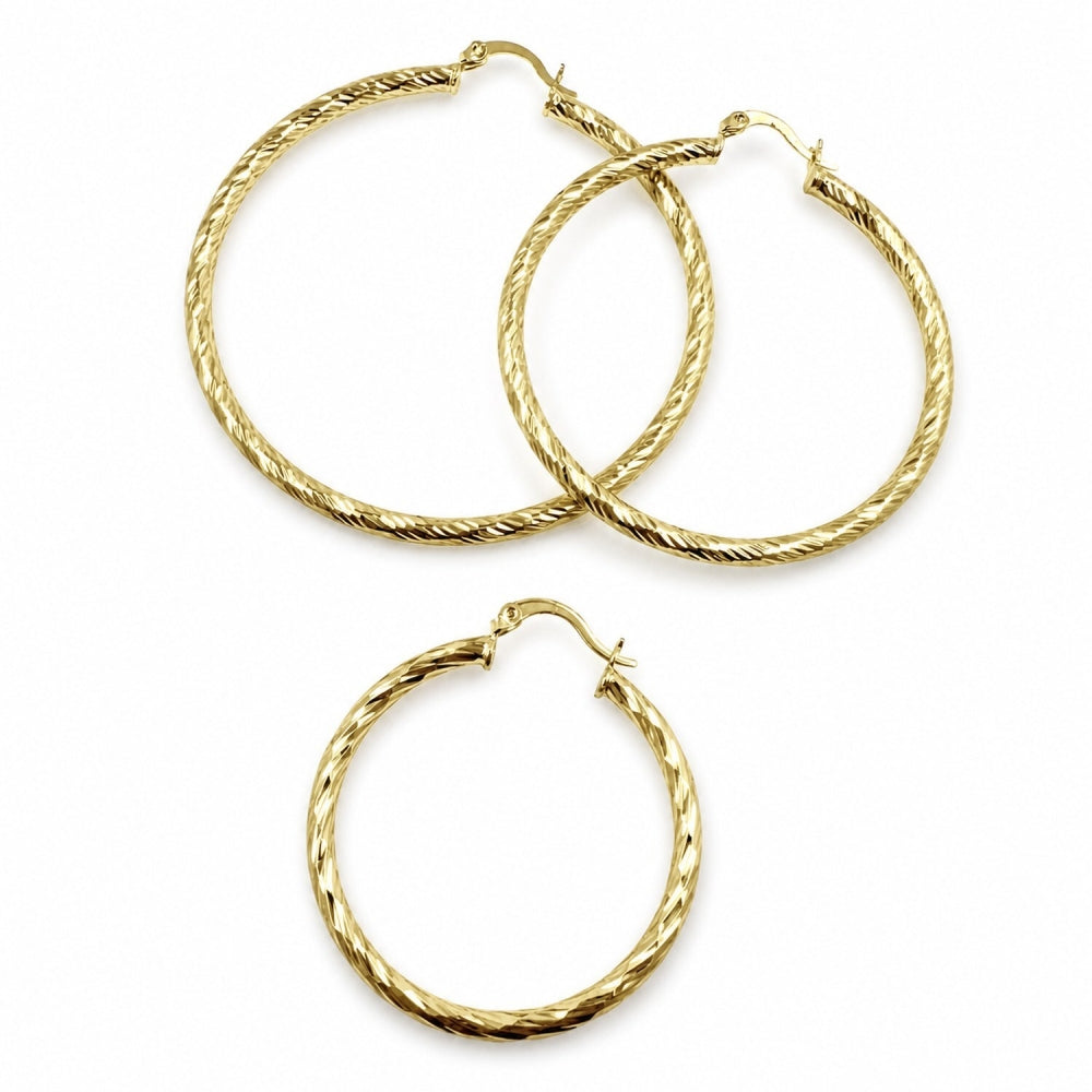 Oro Laminado Large Hoop, Gold Filled Style Hollow Design, Diamond Cutting Finish, Golden Finish