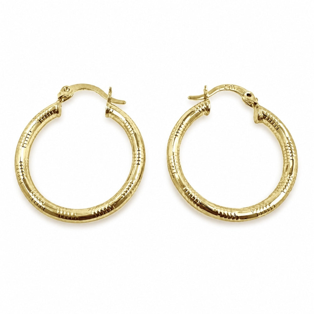 Oro Laminado Small Hoop, Gold Filled Style Hollow Design, Diamond Cutting Finish, Golden Finish