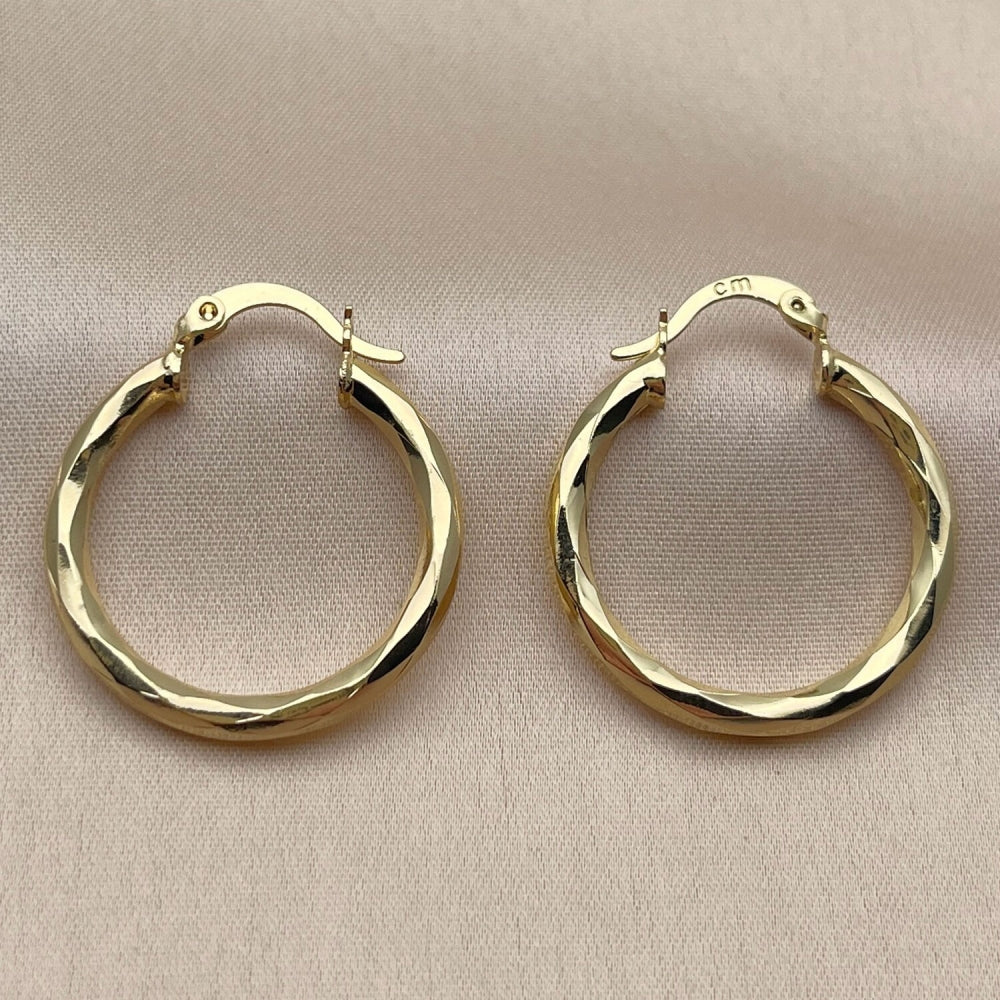Oro Laminado Small Hoop, Gold Filled Style Hollow Design, Diamond Cutting Finish, Golden Finish