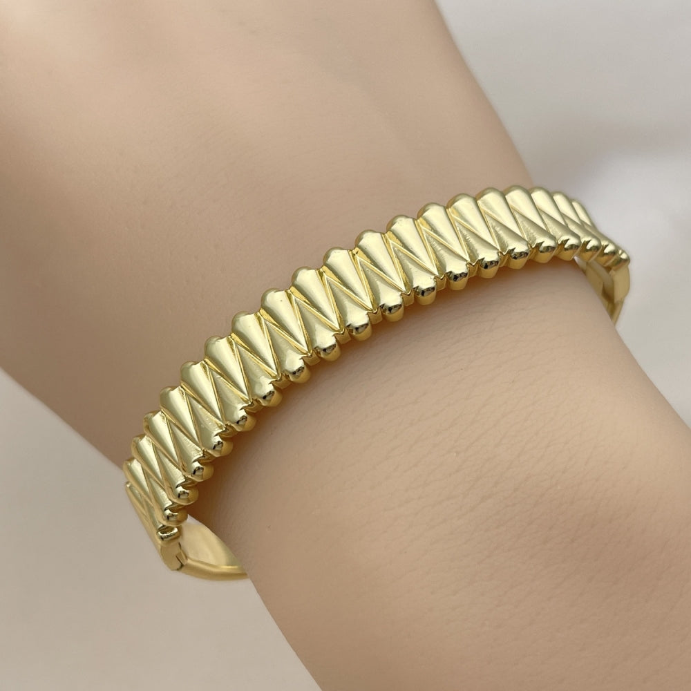 Stainless Steel Individual Bangle, Teardrop Design, Polished, Golden Finish
