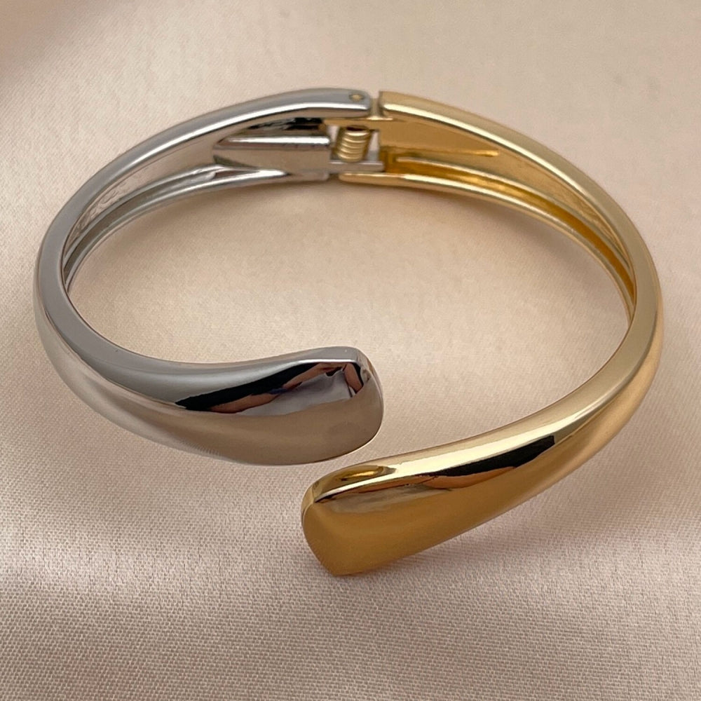 Oro Laminado Individual Bangle, Gold Filled Style Teardrop Design, Polished, Two Tone
