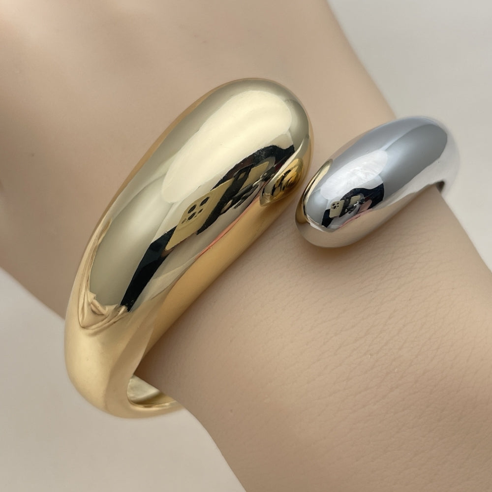 Oro Laminado Individual Bangle, Gold Filled Style Teardrop Design, Polished, Two Tone