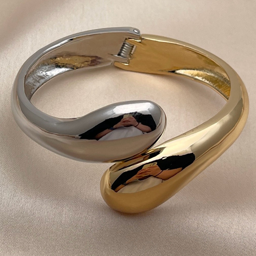 Oro Laminado Individual Bangle, Gold Filled Style Teardrop Design, Polished, Two Tone