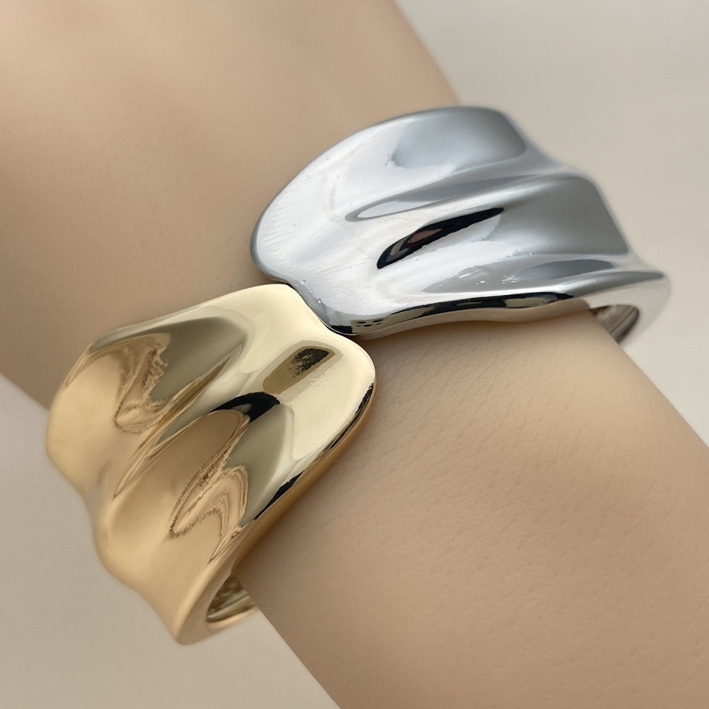 Oro Laminado Individual Bangle, Gold Filled Style Leaf Design, Polished, Two Tone