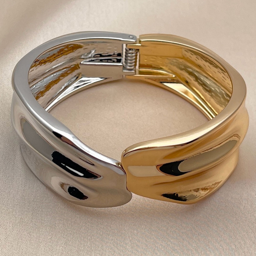 Oro Laminado Individual Bangle, Gold Filled Style Leaf Design, Polished, Two Tone