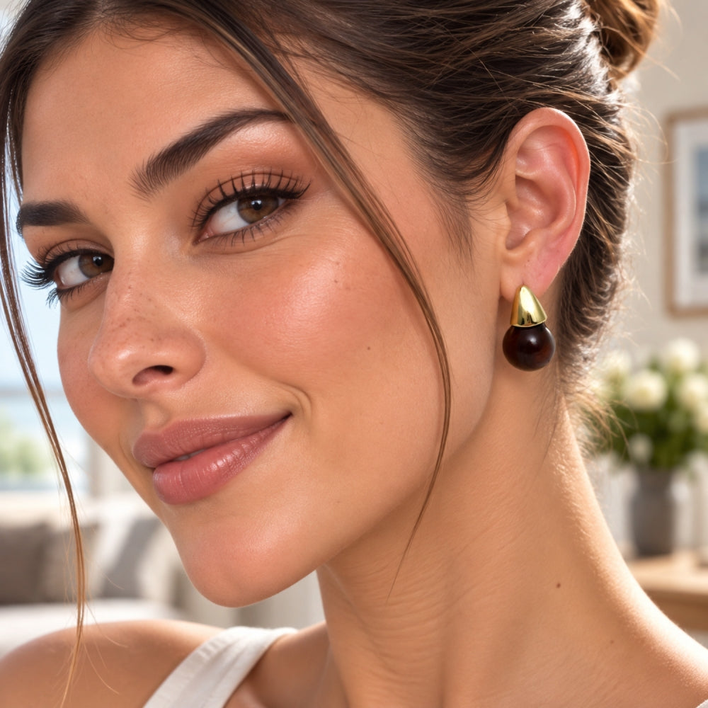 Oro Laminado Stud Earring, Gold Filled Style Teardrop Design, Polished, Golden Finish