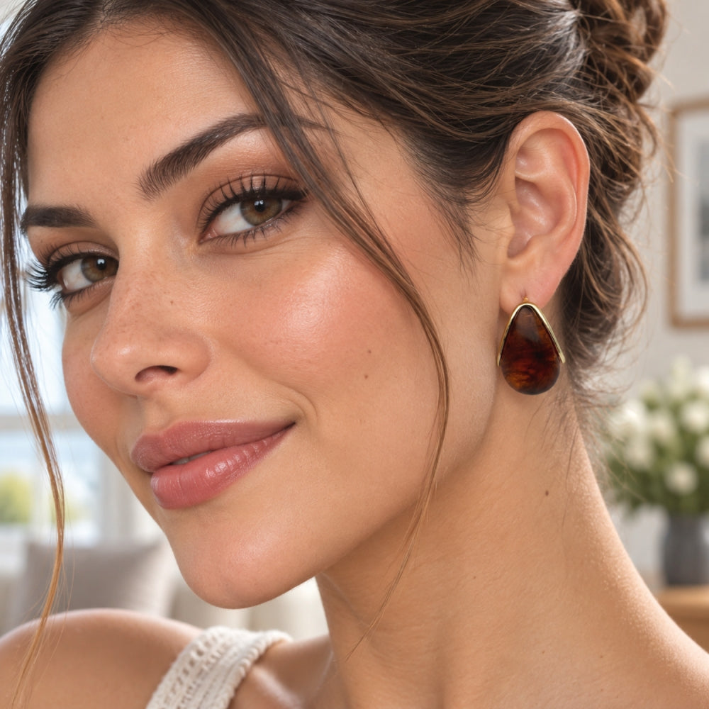 Oro Laminado Stud Earring, Gold Filled Style Teardrop Design, Polished, Golden Finish