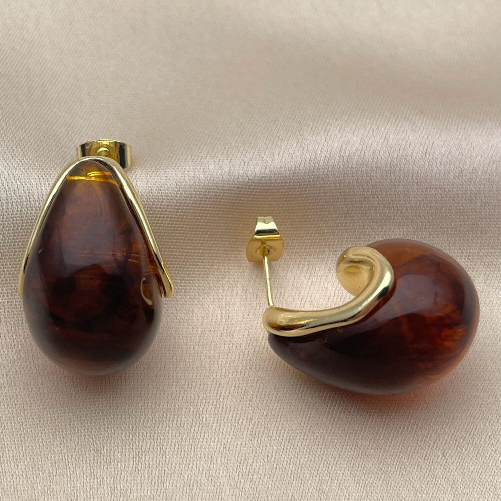 Oro Laminado Stud Earring, Gold Filled Style Teardrop Design, Polished, Golden Finish