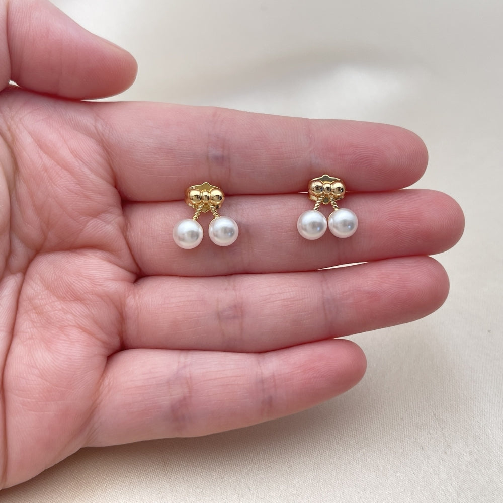 Oro Laminado Stud Earring, Gold Filled Style Cherry and Bow Design, with Ivory Pearl, Polished, Golden Finish