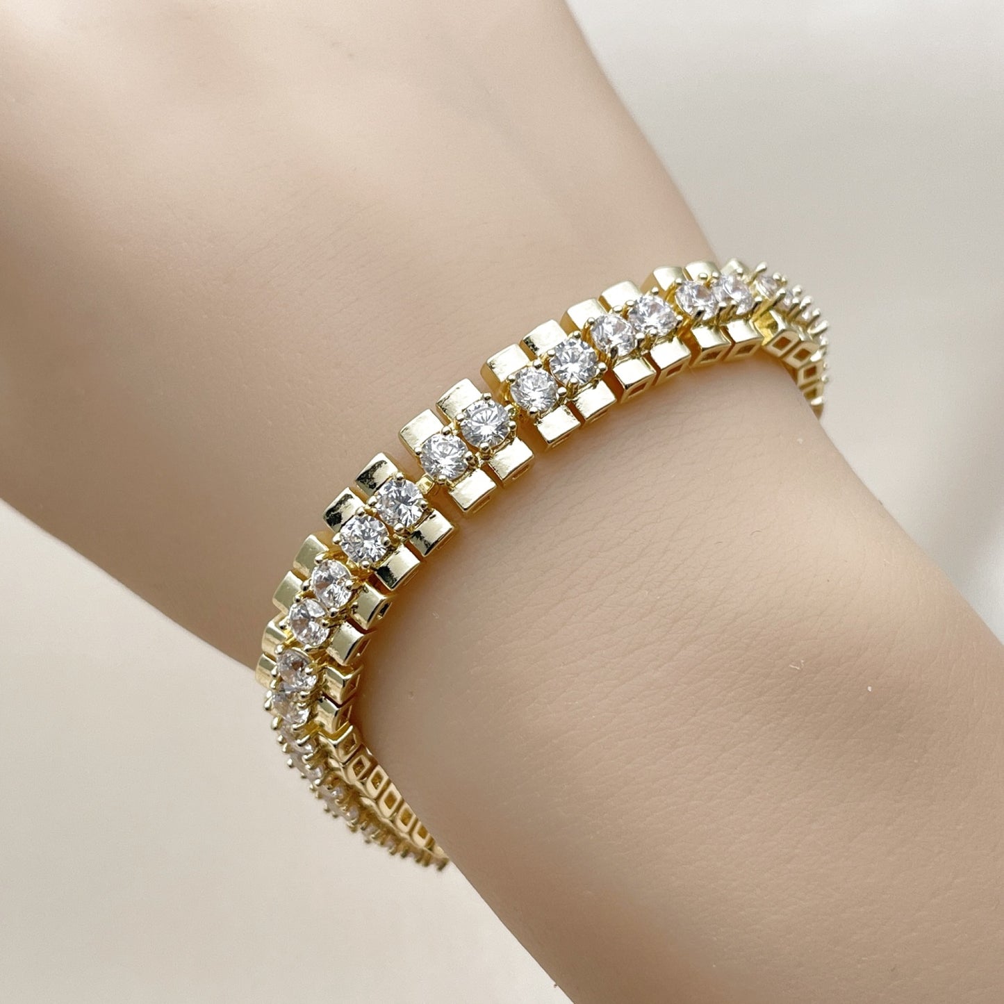 Oro Laminado Tennis Bracelet, Gold Filled Style with White Cubic Zirconia, Polished, Golden