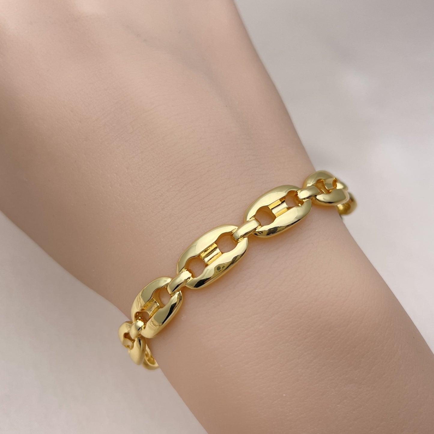 Oro Laminado Individual Bangle, Gold Filled Style Puff Mariner Design, Polished, Golden Finish