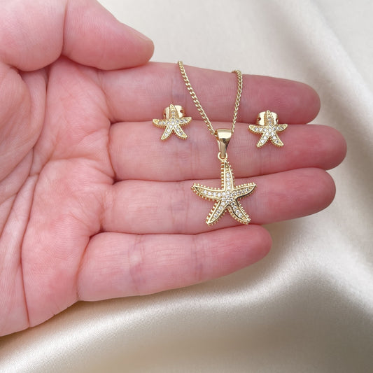 Oro Laminado Earring and Pendant Adult Set, Gold Filled Style with White Cubic Zirconia, Polished, Golden Finish