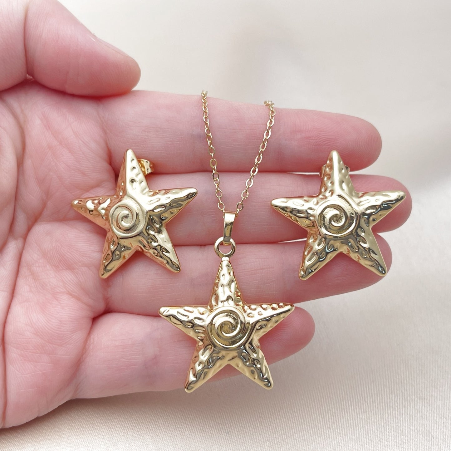 Oro Laminado Earring and Pendant Adult Set, Gold Filled Style Star Design, Polished, Golden Finish