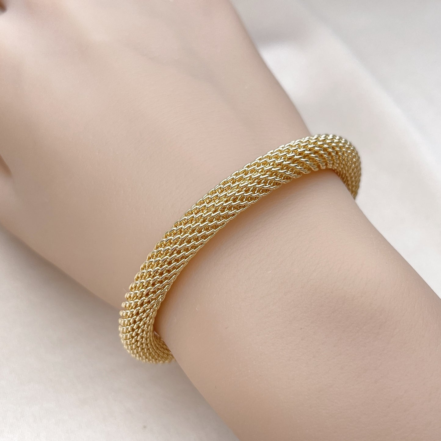 Oro Laminado Individual Bangle, Gold Filled Style Filigree Design, Polished, Golden Finish