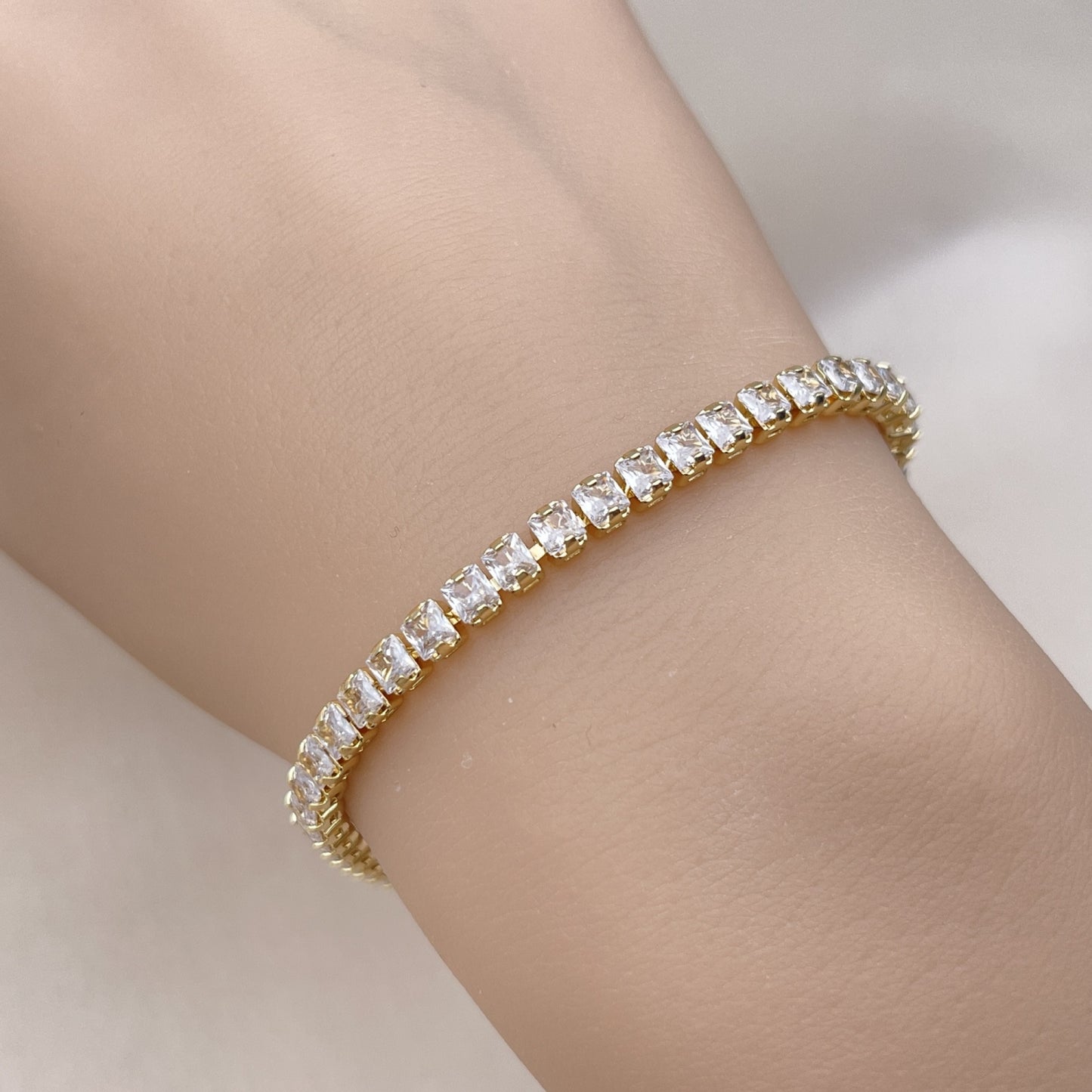 Oro Laminado Tennis Bracelet, Gold Filled Style with White Cubic Zirconia, Polished, Golden Finish