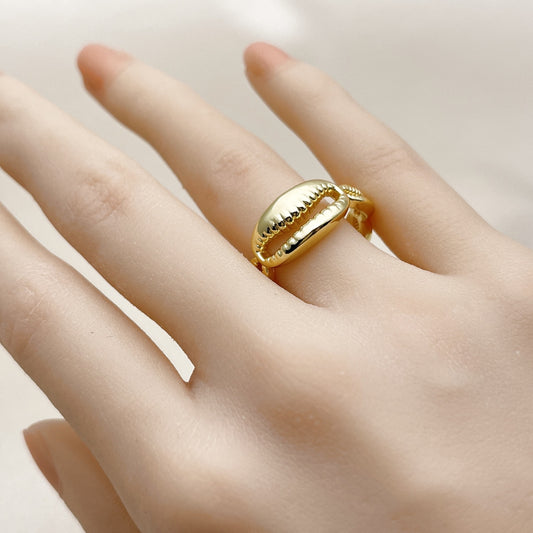 Oro Laminado Elegant Ring, Gold Filled Style Shell Design, Polished, Golden Finish