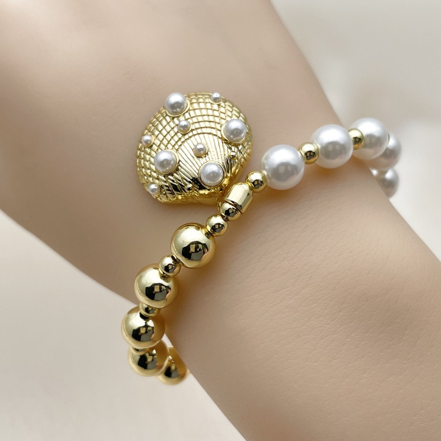 Oro Laminado Fancy Bracelet, Gold Filled Style Shell and Expandable Bead Design, with Ivory Pearl, Polished, Golden