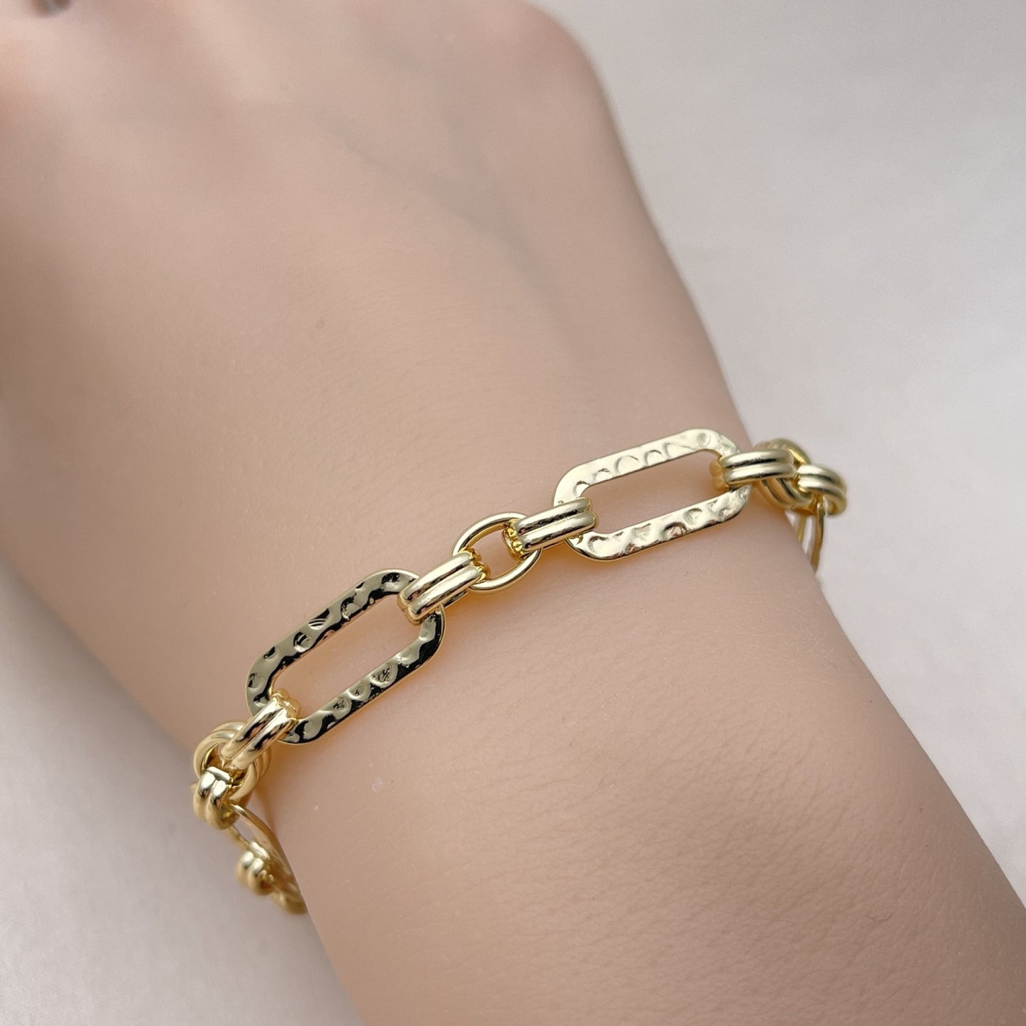 Oro Laminado Fancy Bracelet, Gold Filled Style Paperclip Design, Polished, Golden