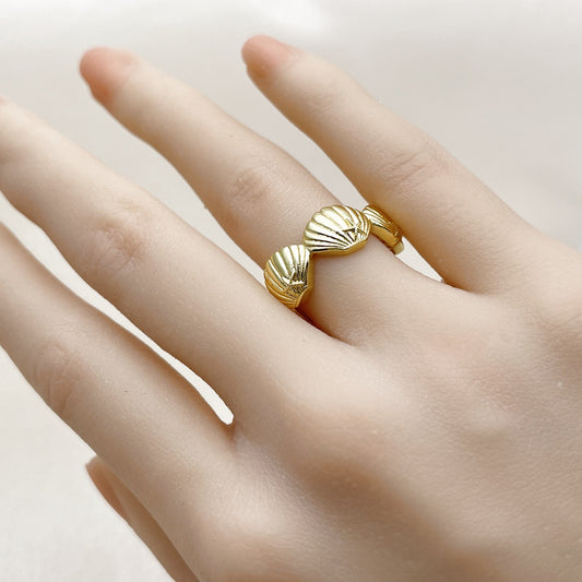 Oro Laminado Elegant Ring, Gold Filled Style Shell and Star Design, Polished, Golden Finish