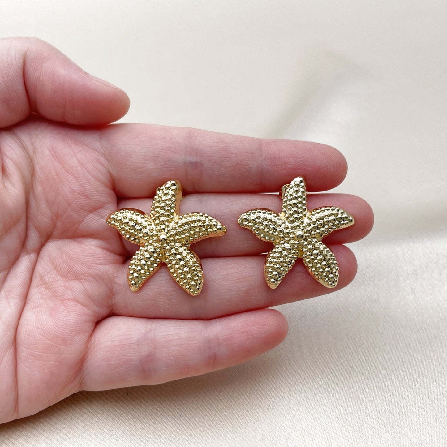 Oro Laminado Stud Earring, Gold Filled Style Star Design, Polished, Golden Finish