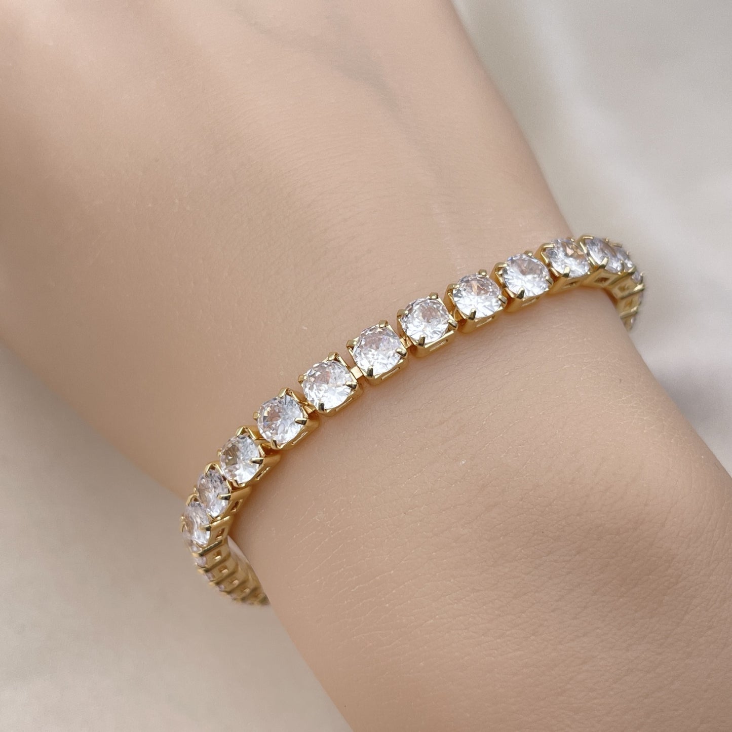 Oro Laminado Tennis Bracelet, Gold Filled Style Cluster Design, with White Cubic Zirconia, Polished, Golden Finish