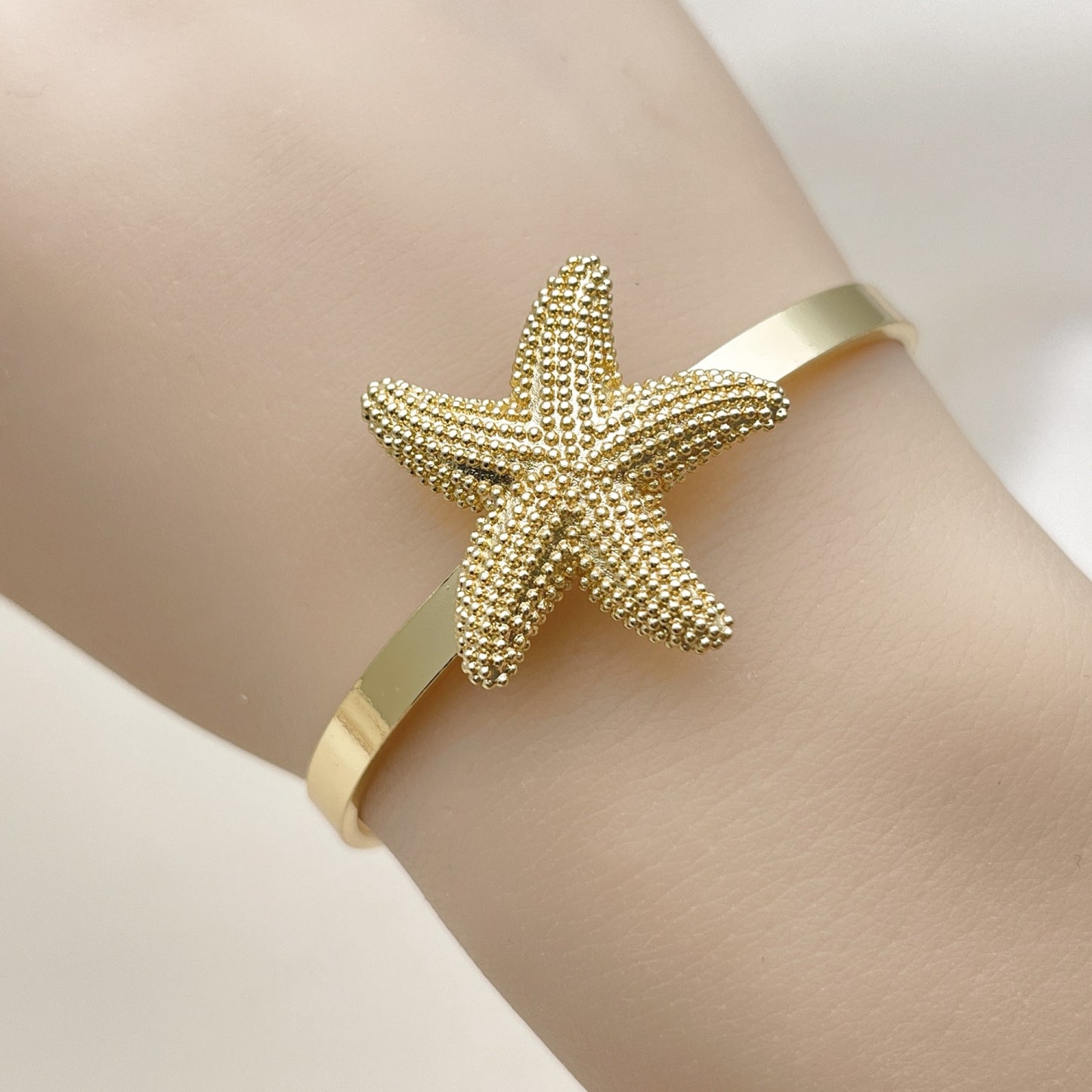 Oro Laminado Individual Bangle, Gold Filled Style Star Design, Matte Finish