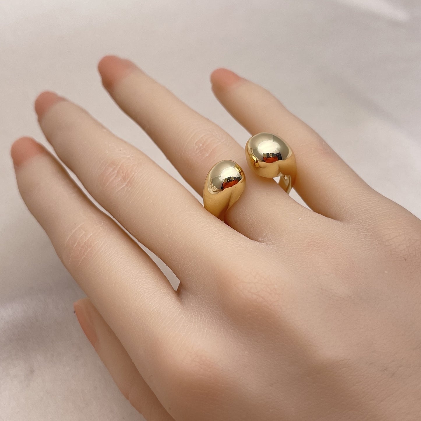 Oro Laminado Elegant Ring, Gold Filled Style Chunky Design, Polished, Golden Finish