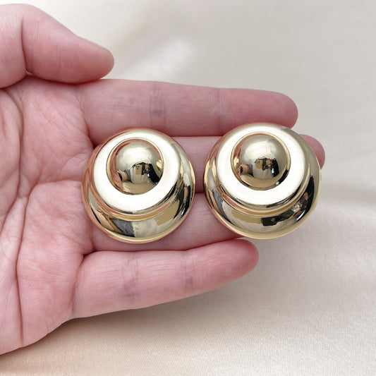 Oro Laminado Stud Earring, Gold Filled Style Hollow Design, Polished, Golden Finish