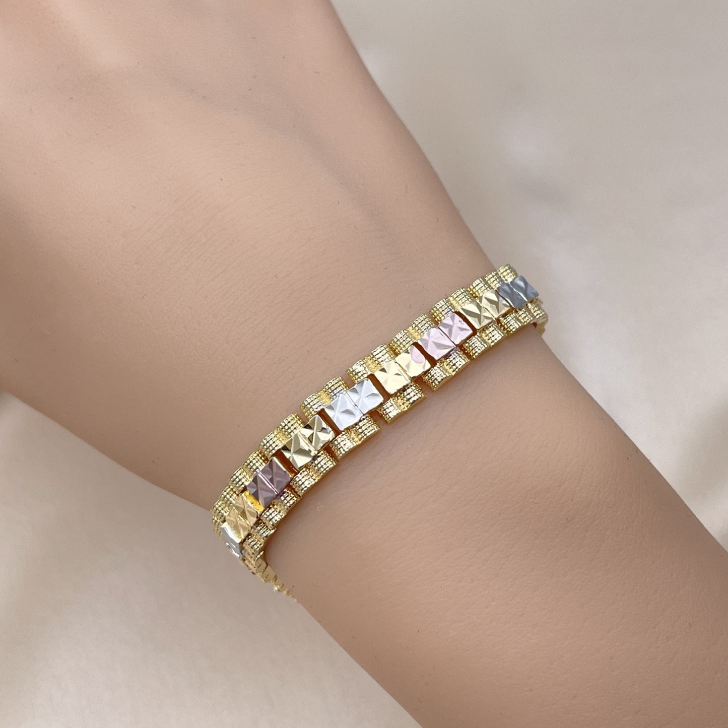 Oro Laminado Fancy Bracelet, Gold Filled Style Diamond Cutting
