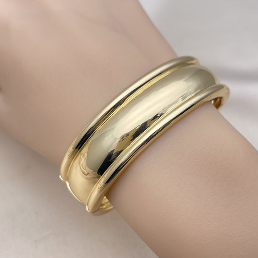 Oro Laminado Individual Bangle, Gold Filled Style Polished, Golden Finish