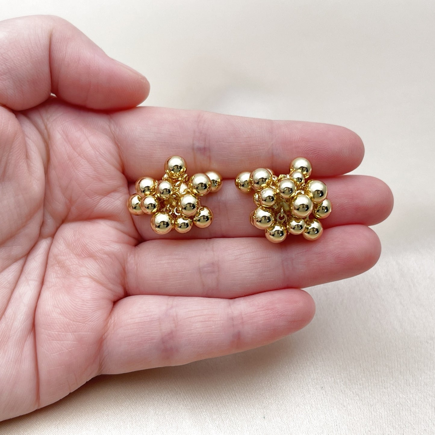 Oro Laminado Stud Earring, Gold Filled Style Ball Design, Polished, Golden Finish