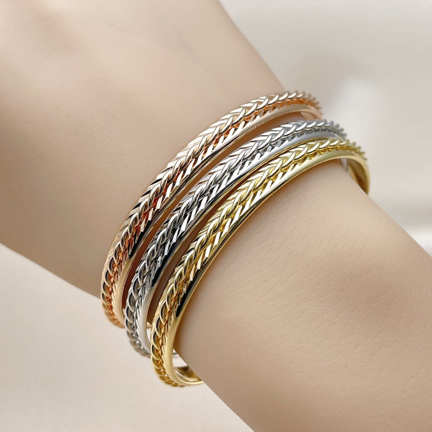 Oro Laminado Trio Bangle, Gold Filled Style Polished, Tricolor