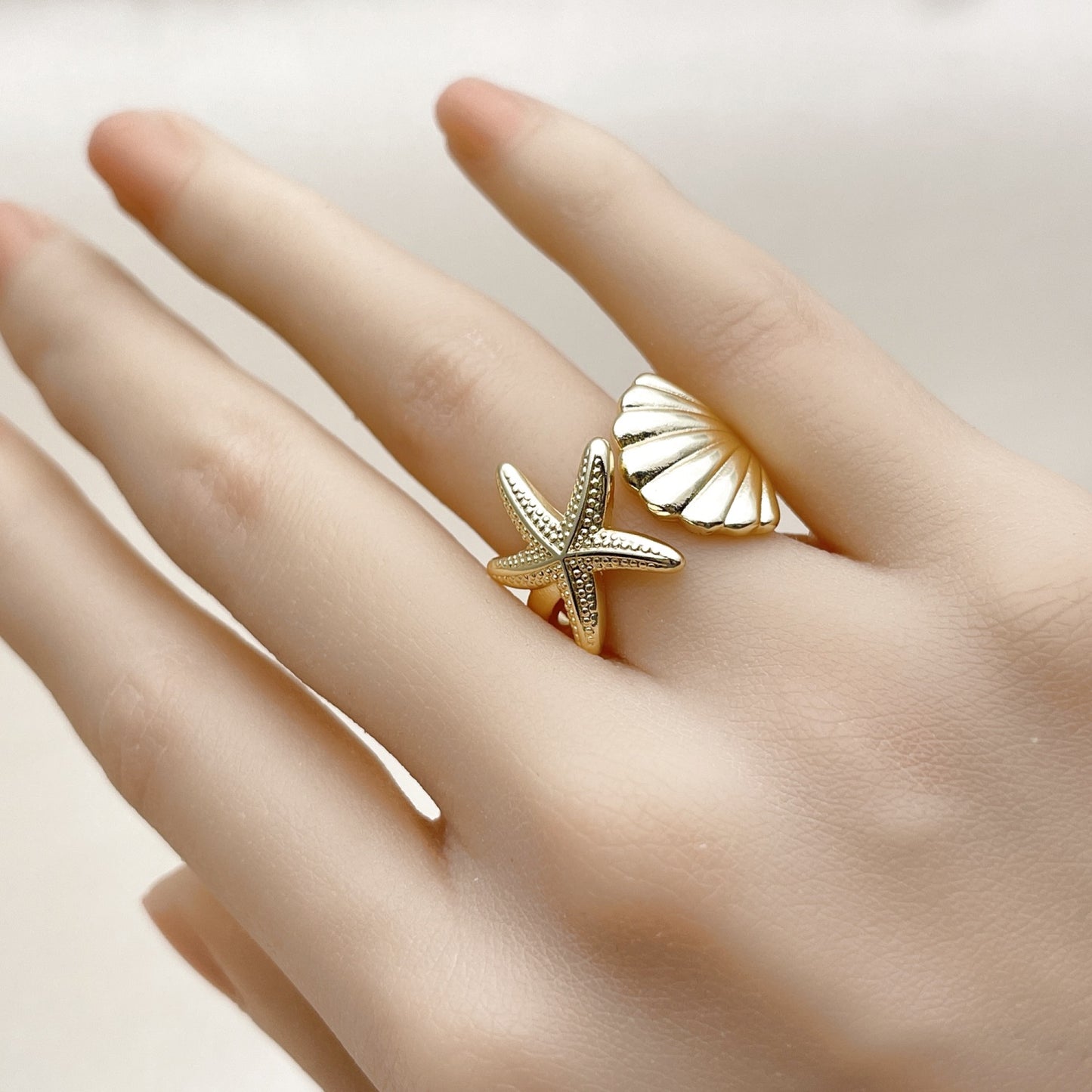 Oro Laminado Elegant Ring, Gold Filled Style Shell and Star Design, Polished, Golden Finish